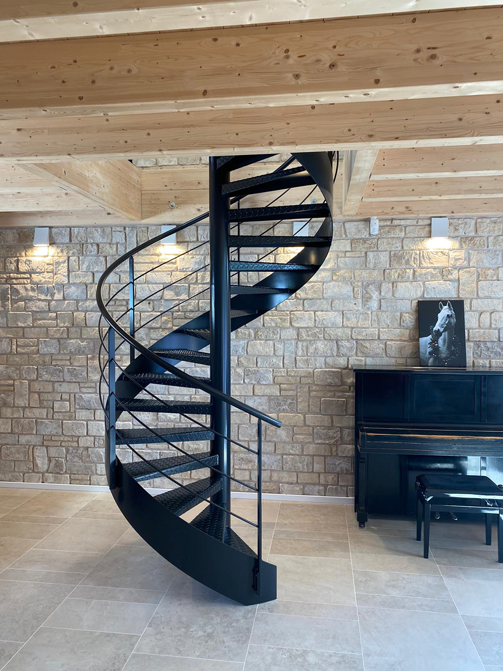 Stahltreppe nacher, schwarz lackiert